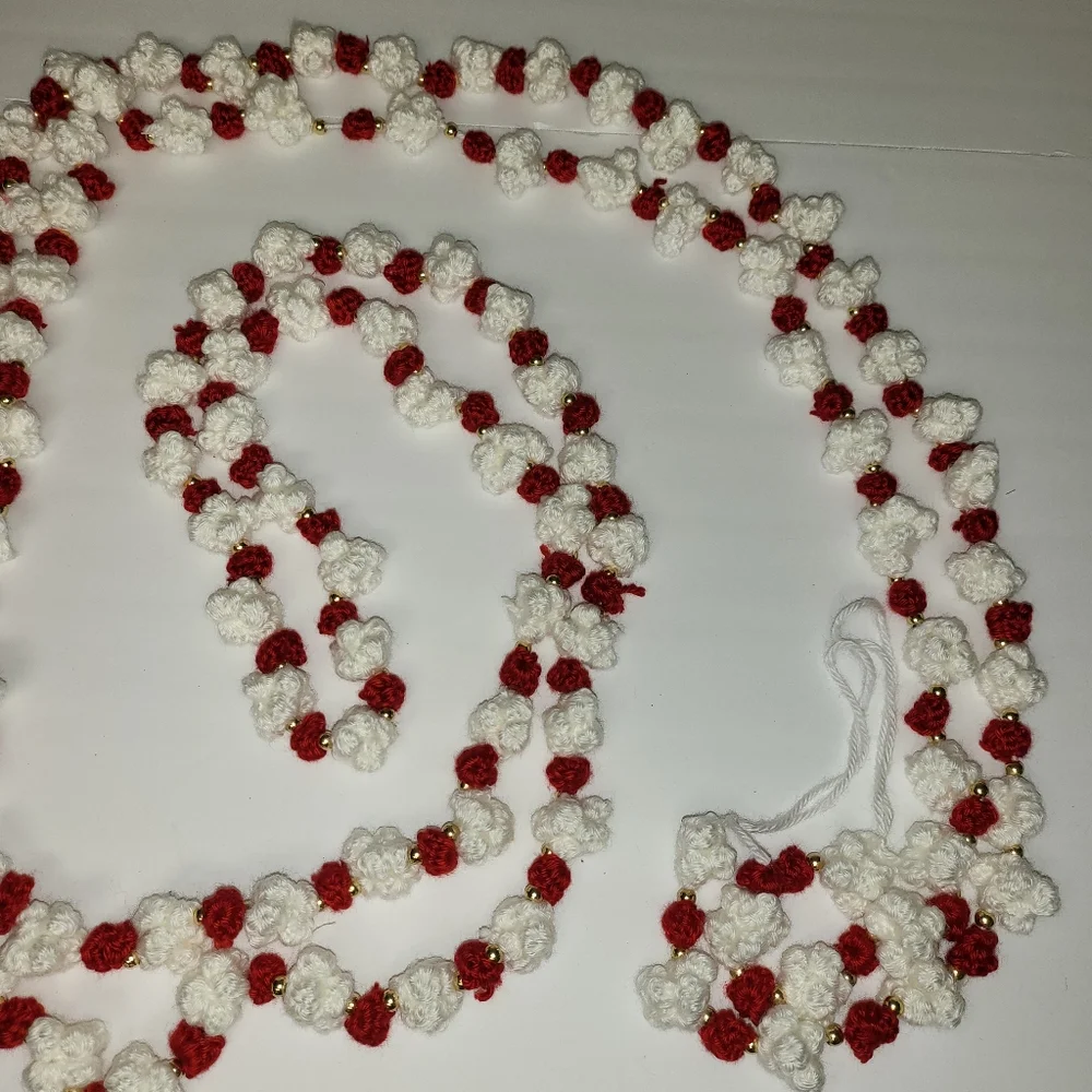 Homemade Crochet Popcorn and Cranberry Garland Christmas Tree